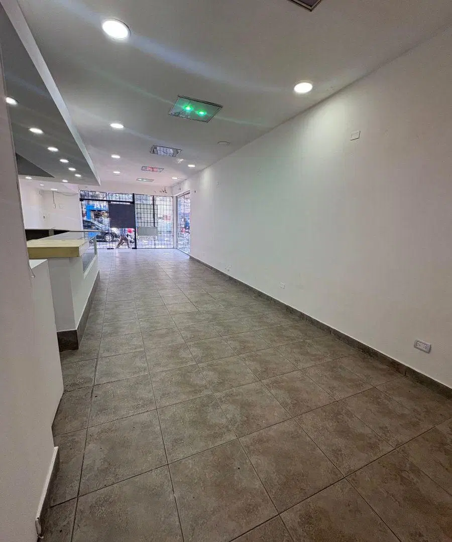 LOCAL COMERCIAL EN ALQUILER- SAN JUAN 900 2