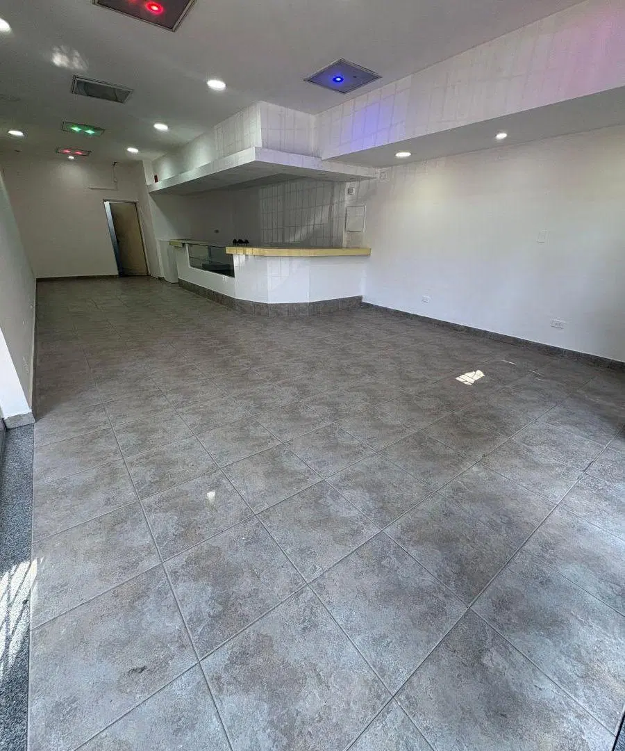 LOCAL COMERCIAL EN ALQUILER- SAN JUAN 900 5