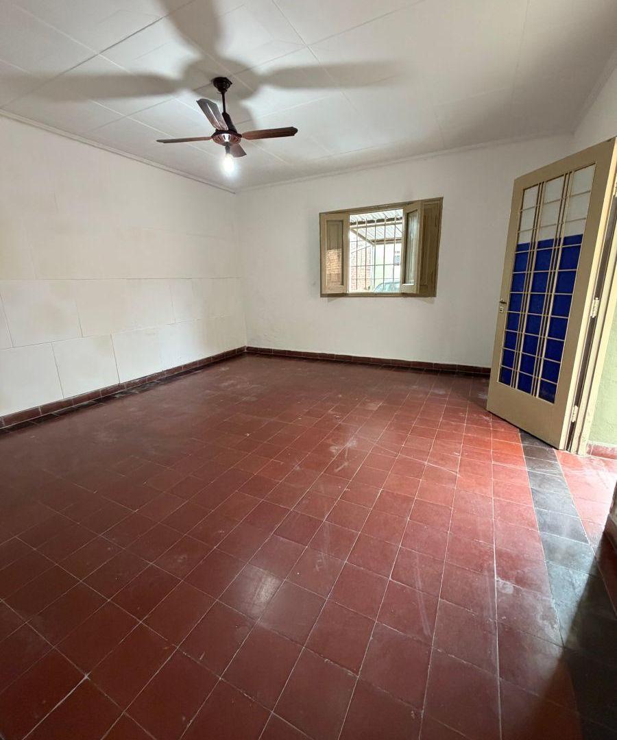 Foto de CASA EN ALQUILER - 2 DORMITORIOS - AV REPUBLICA DEL LIVANO 1700, imagen 3