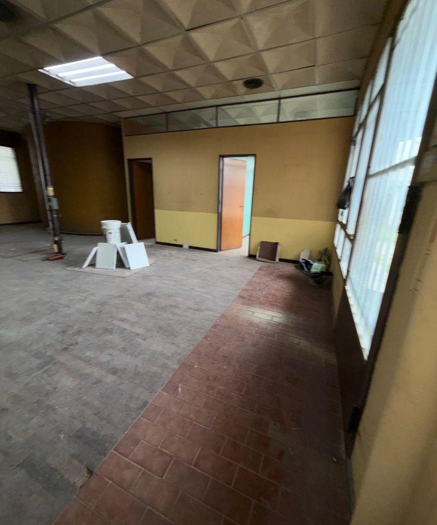 Foto de IMPORTANTE PROPIEDAD EN ALQUILER - AV CORONEL SUÁREZ 700, imagen 2