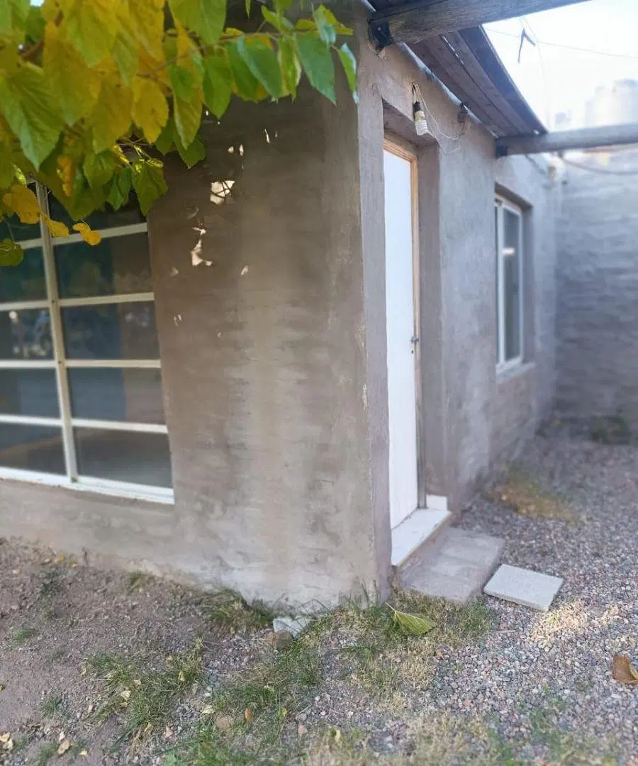 CASA EN VENTA - RADIO CLUB LUJAN 3