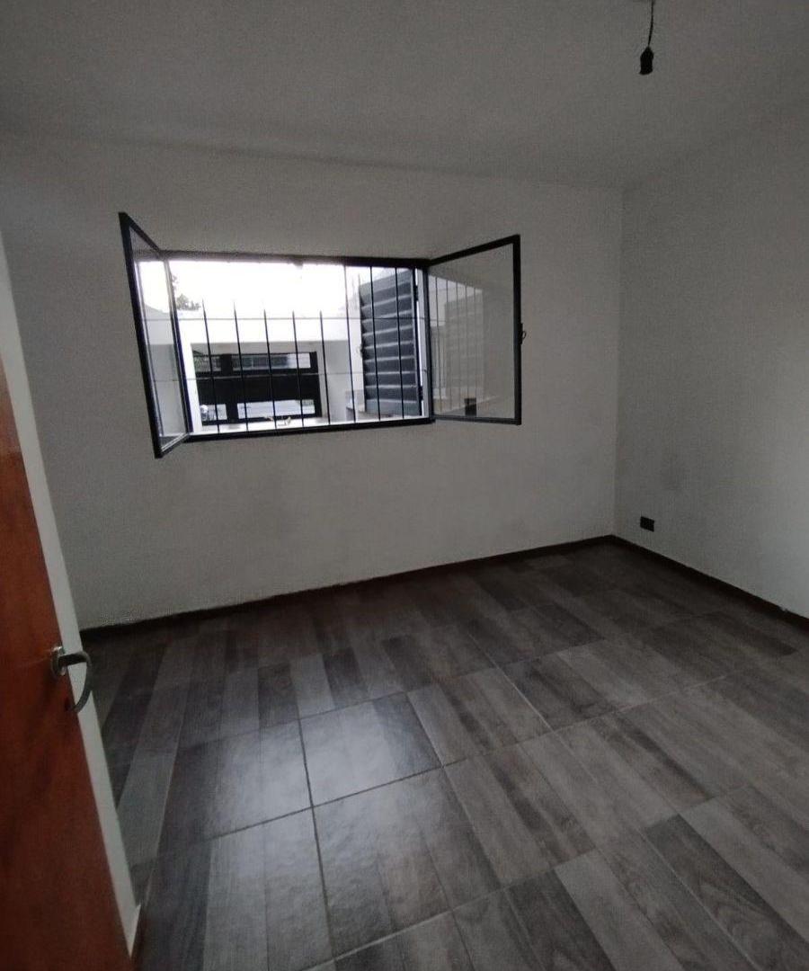 Foto de Departamento en alquiler c/ cochera en Las Heras, imagen 2