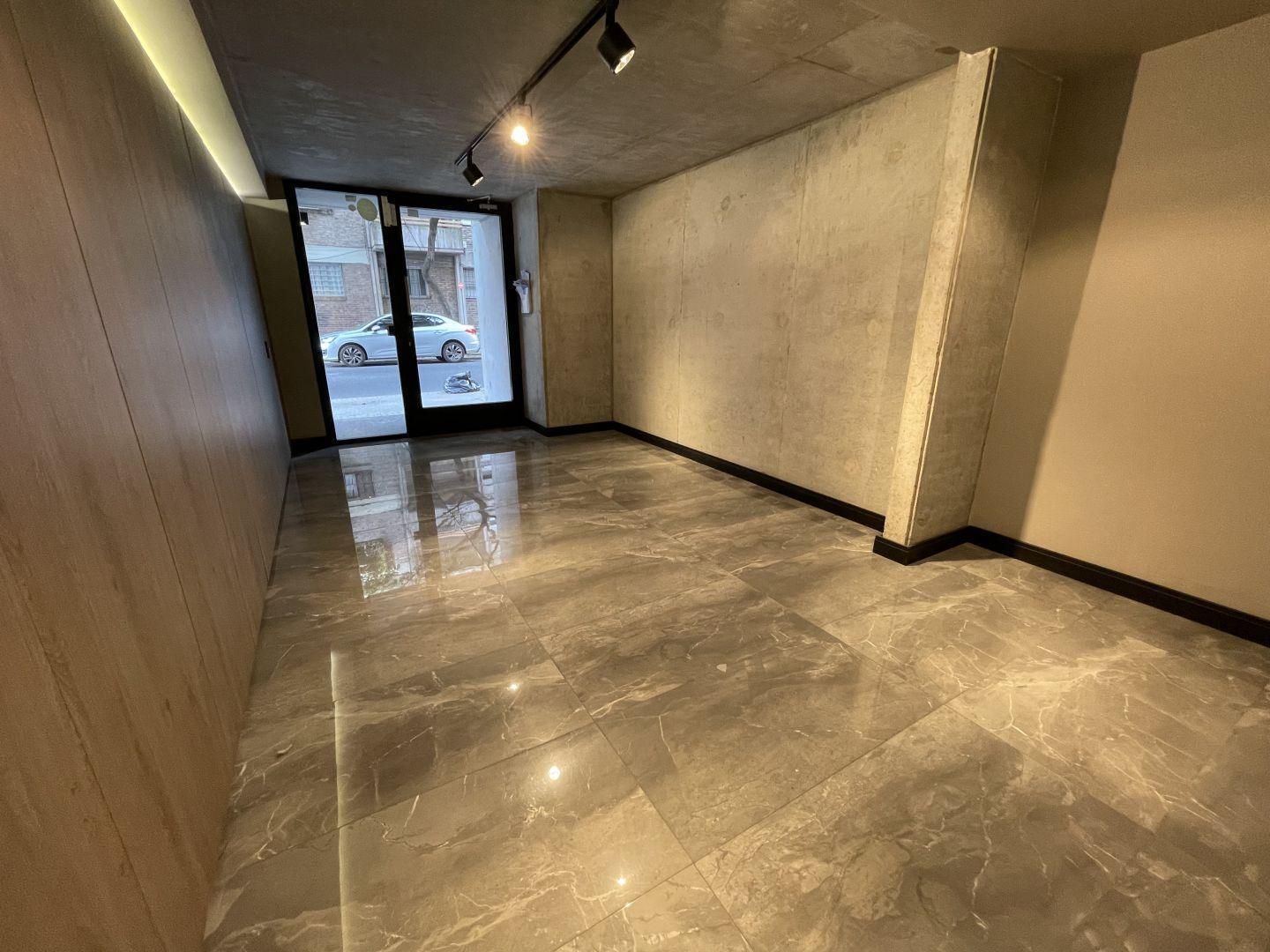 Monoambiente con Balcon terraza