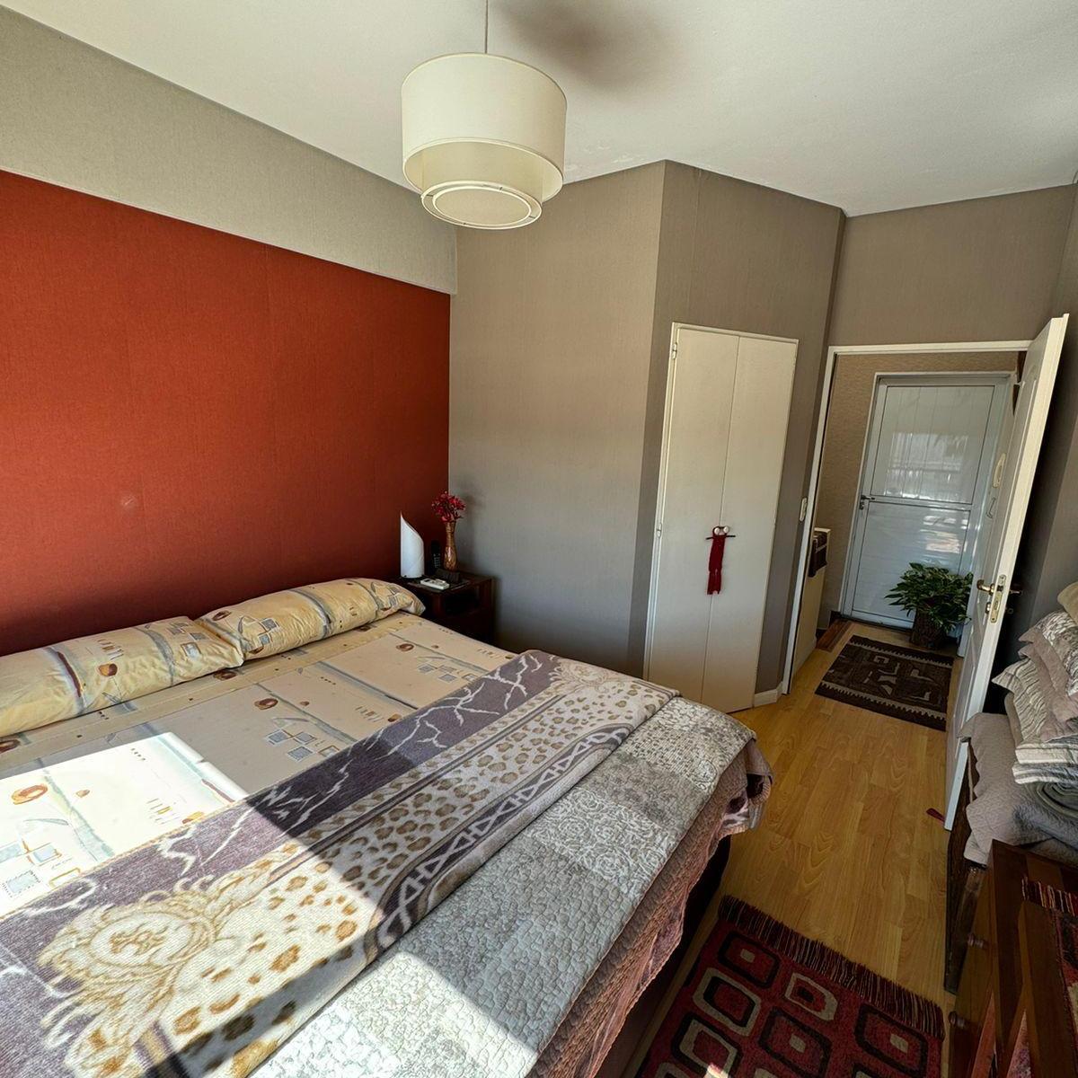 Departamento 3 Ambientes en Duplex con Balcon y Cochera 5