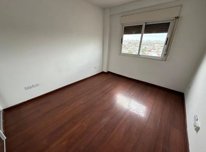 Departamento 3 ambientes con balcon al frente 5