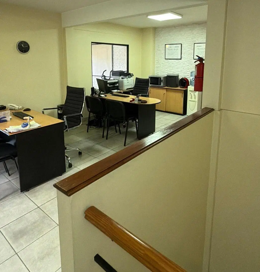 Depósito con Oficinas y Cámaras de Frío en Alquiler 4