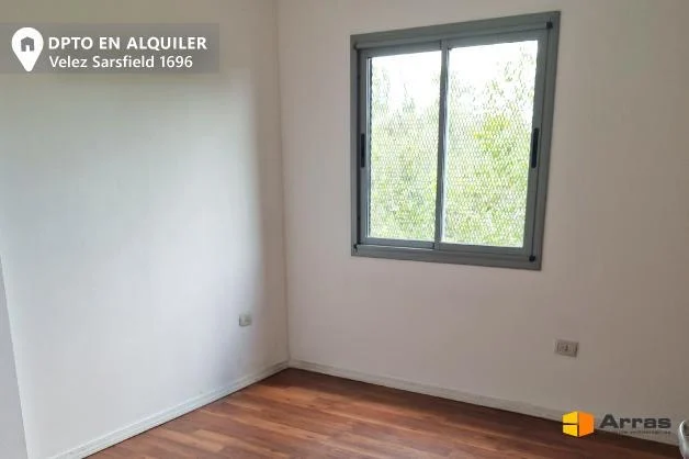 "ALQUILO DPTO 1 DORM" en Nva Cba. con Cochera y Balcón 4