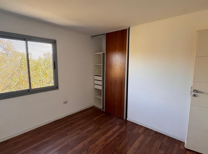 "ALQUILO DPTO 1 DORM" en Nva Cba. con Cochera y Balcón 5