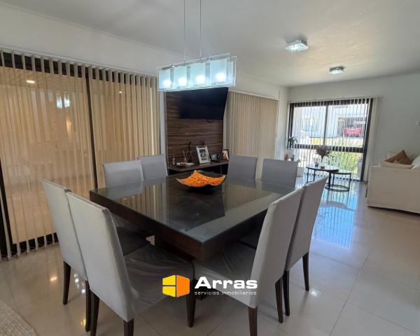 Foto de "VENDO CASA CON PILETA" Barrio Cerrado, imagen 5