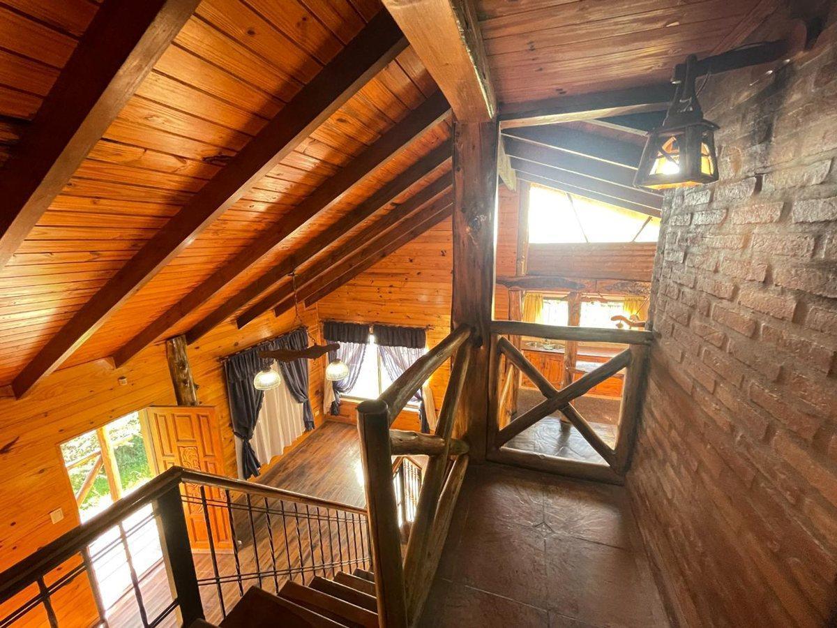 Espectacular Casa 3 Dorm. Capilla del Monte 5