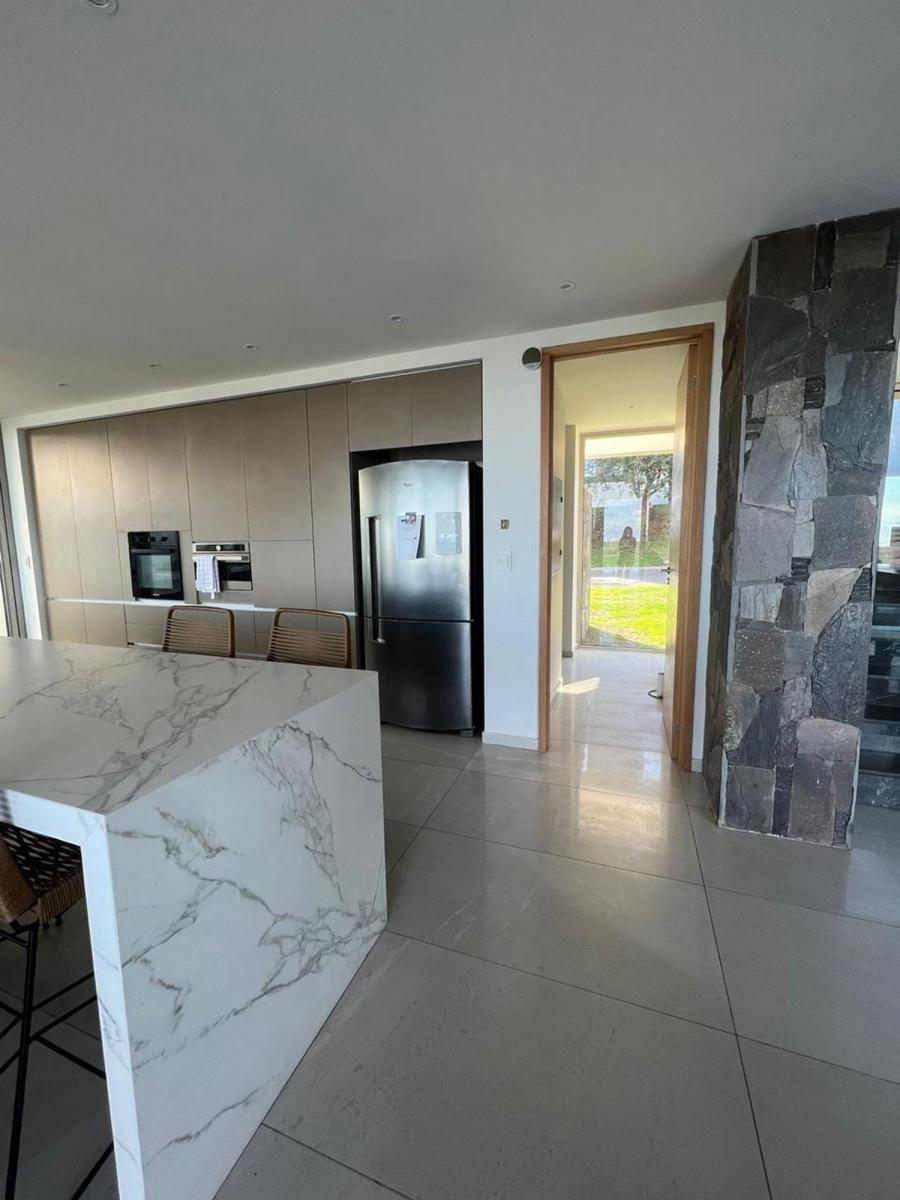 Casa Premium en Country La Cuesta Tres Dorm. 4