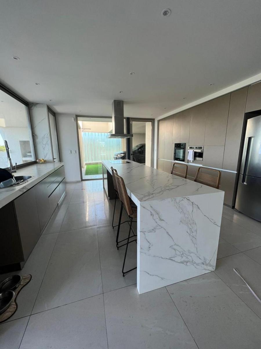 Casa Premium en Country La Cuesta Tres Dorm. 5