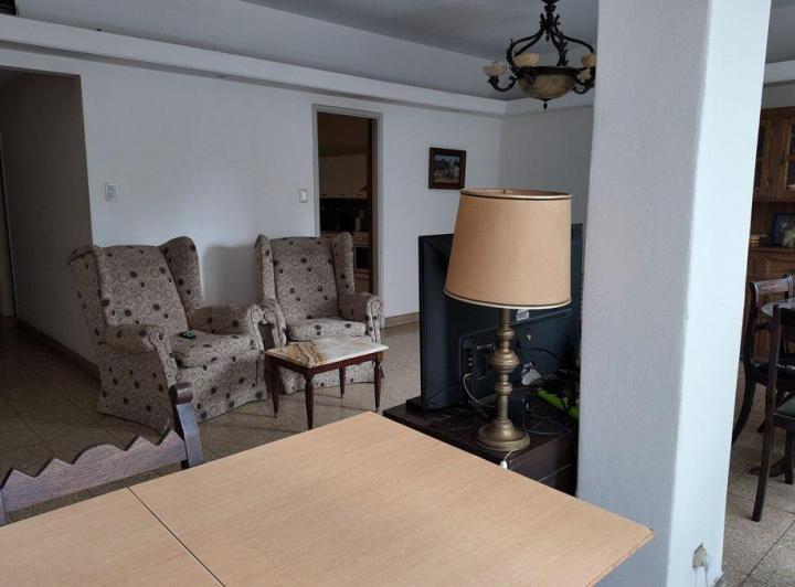 Vendo Semipiso 3 dormitorios cañada 1