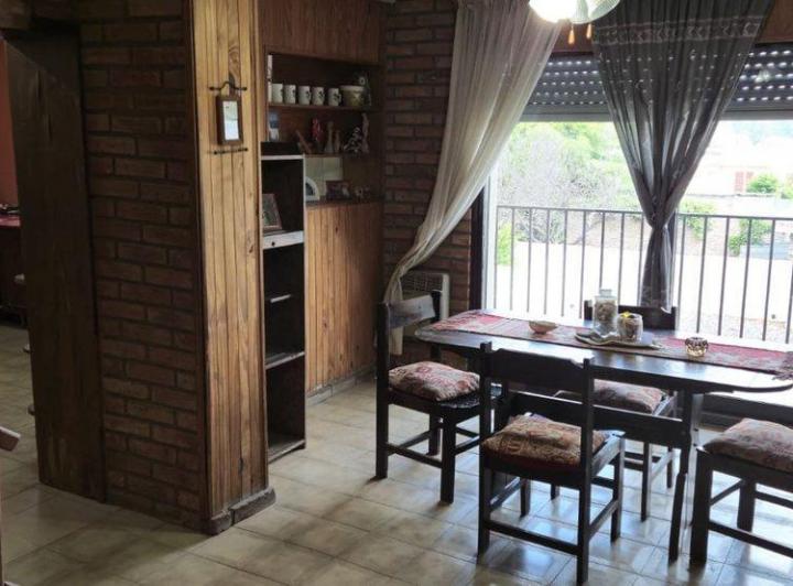 Casa 4 dor con 2 Locales comerciales, La Calera 1
