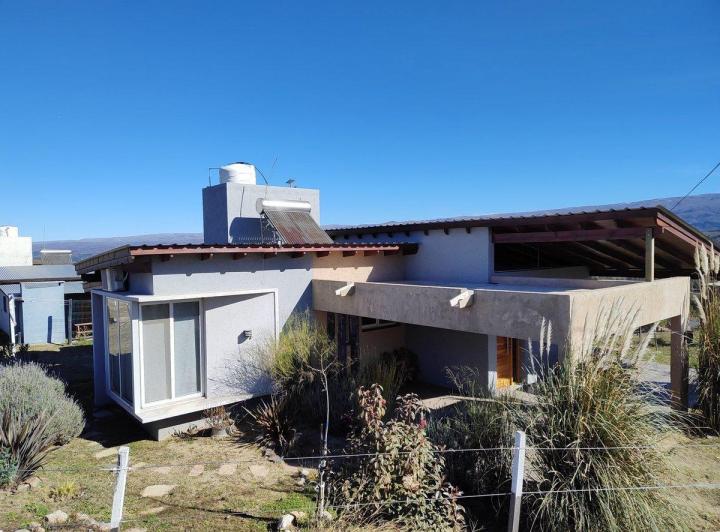 CASA 3 DORM + 4 CABAÑAS 1 DORM VILLA YACANTO 2