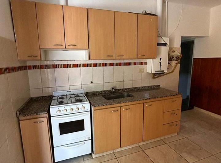 OPORTUNIDAD  CASA+LOCAL+DEPTO. LA CALERA CBA 4