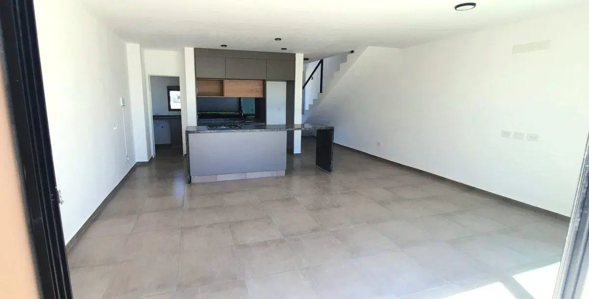 Dúplex 3 Dormitorios 130 m² Docta con Patio Amplio 2