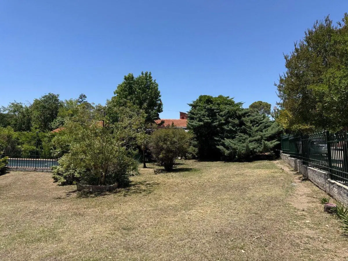 VENTA CASA GRAN LOTE PARA HOUSING VILLA CARLOS PAZ 4