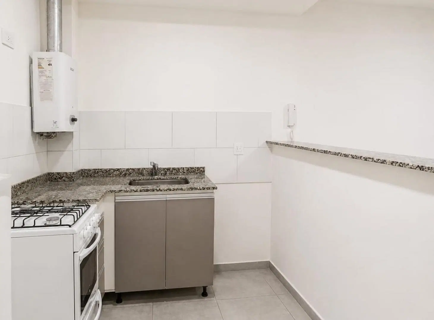 Departamento 2 dormitorios c/ balcon b° Gral Paz 5