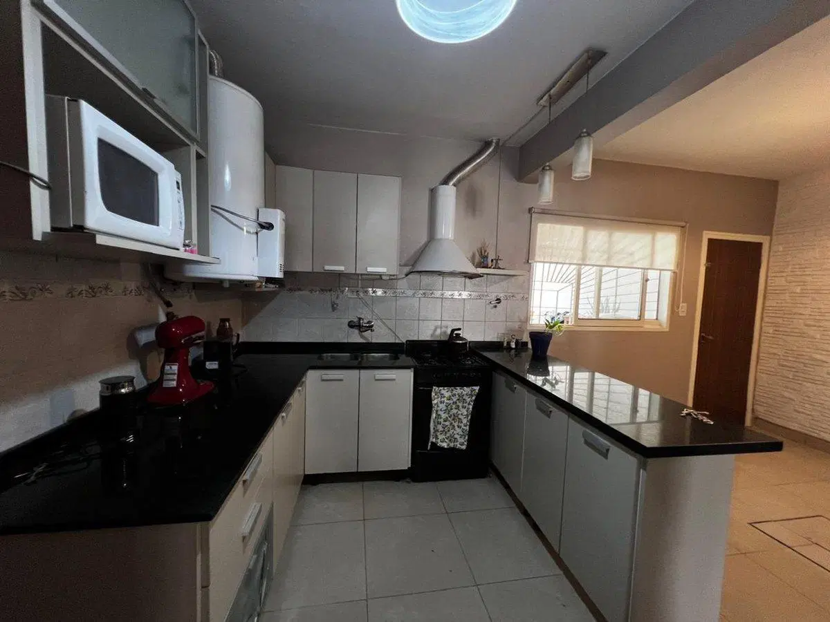 Casa mas departamento en barrio Ayacucho, Cordoba 5