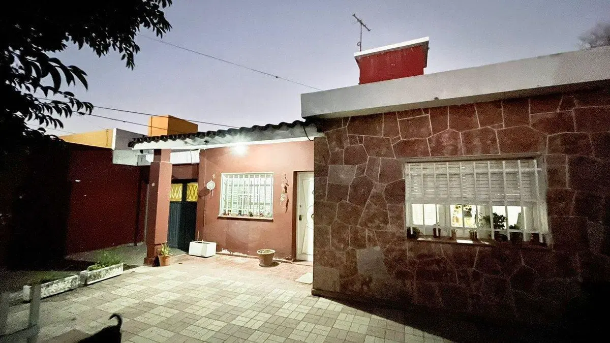 SE VENDE CASA 2 DORMITORIOS SALDAN - APTO CREDITO 5