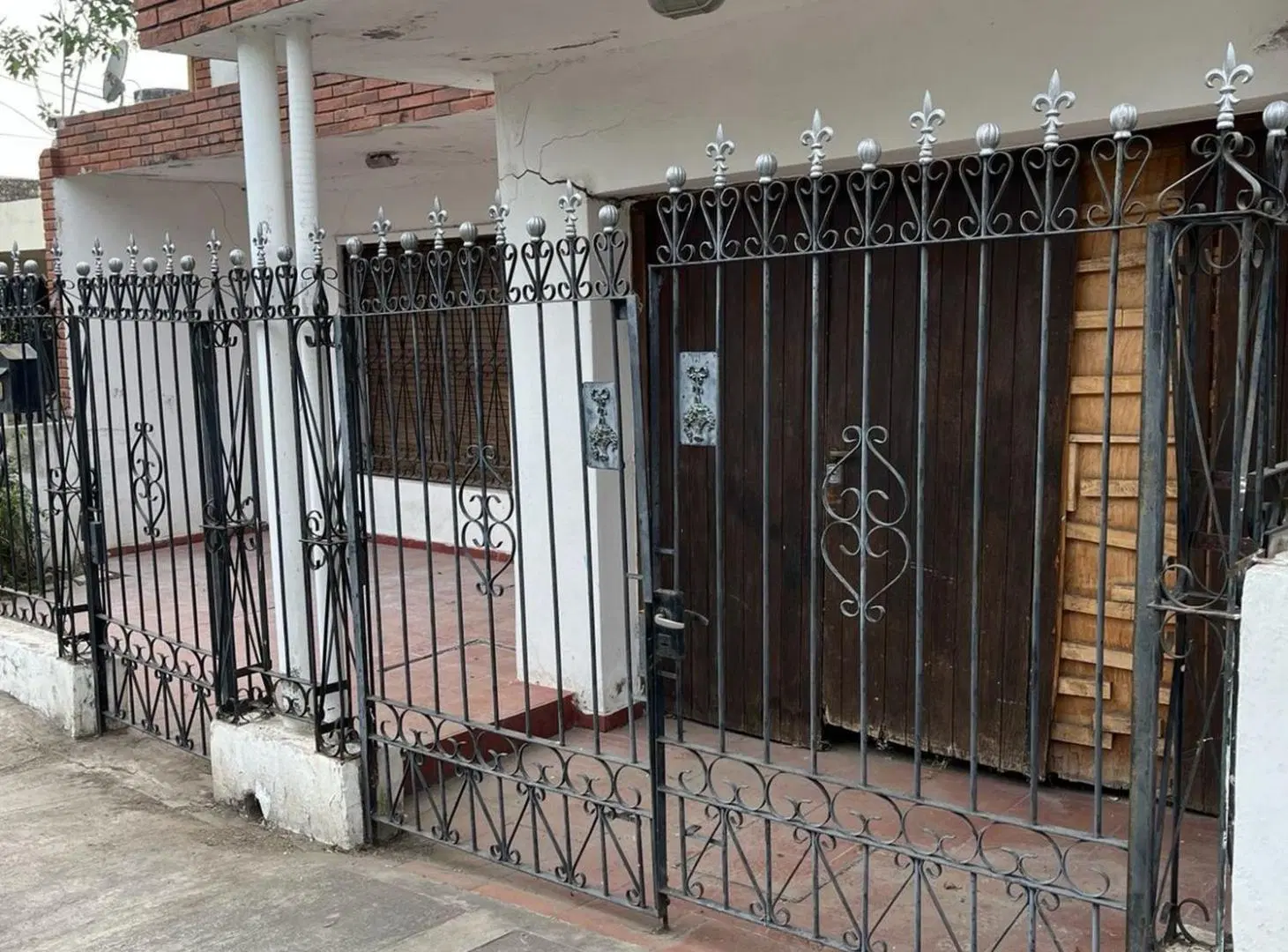 VENTA CASA A RECICLAR BºAMEGHINO SUD A 2OOM RUTA20 4