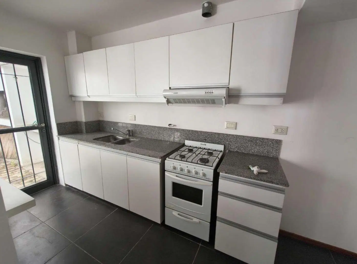 DUPLEX 2 DORM CON PATIO APTO CREDITO ALTO GRAL PAZ 4