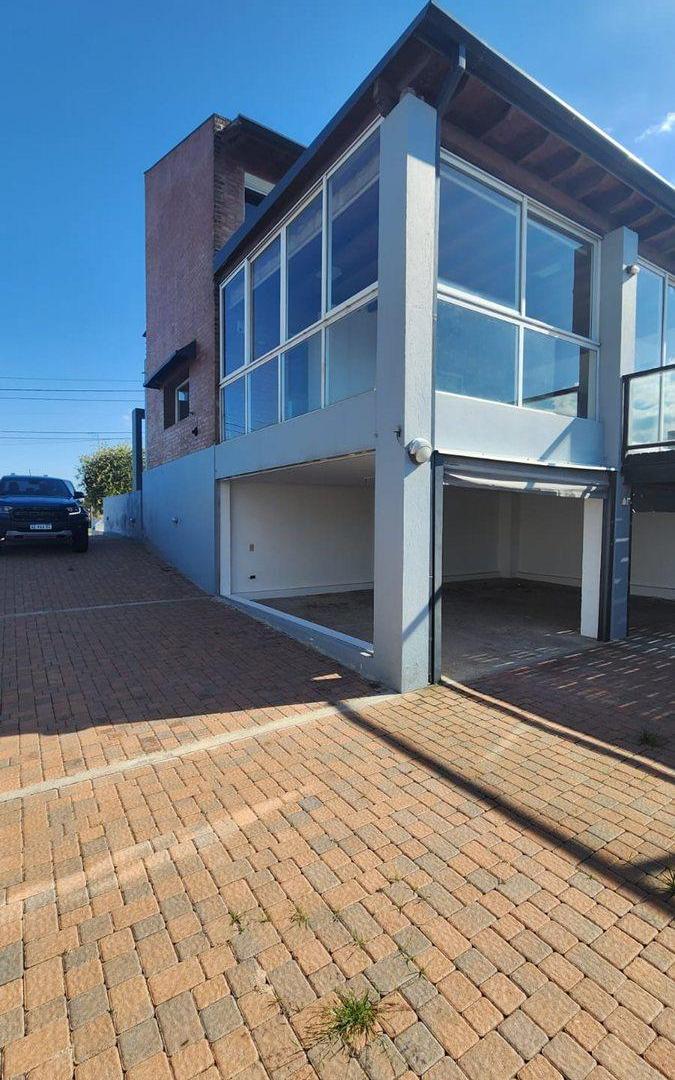 CASA EN ALQUILER CINCO LOMAS 3 DORM PILETA QUINCHO