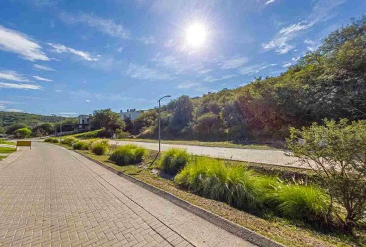 VENTA LOTE 1037 M2 B° LA DESEADA SIN PENDIENTE 4