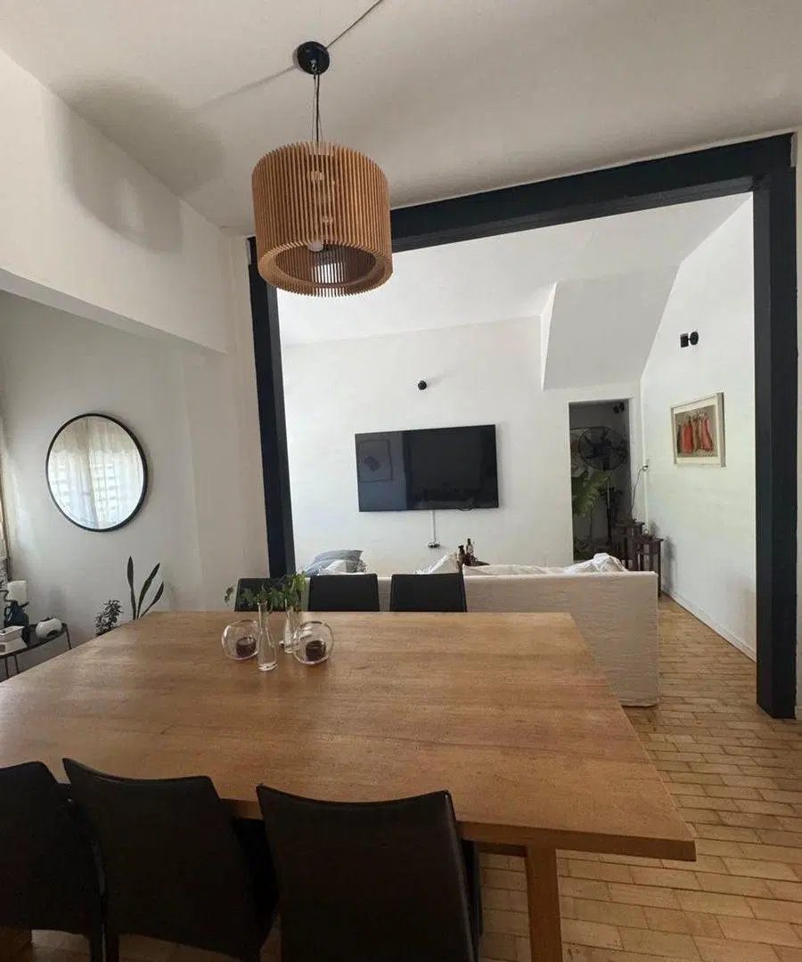 CASA EN NUEVA CORDOBA  2 PLANTAS 6 DORMITORIOS 5