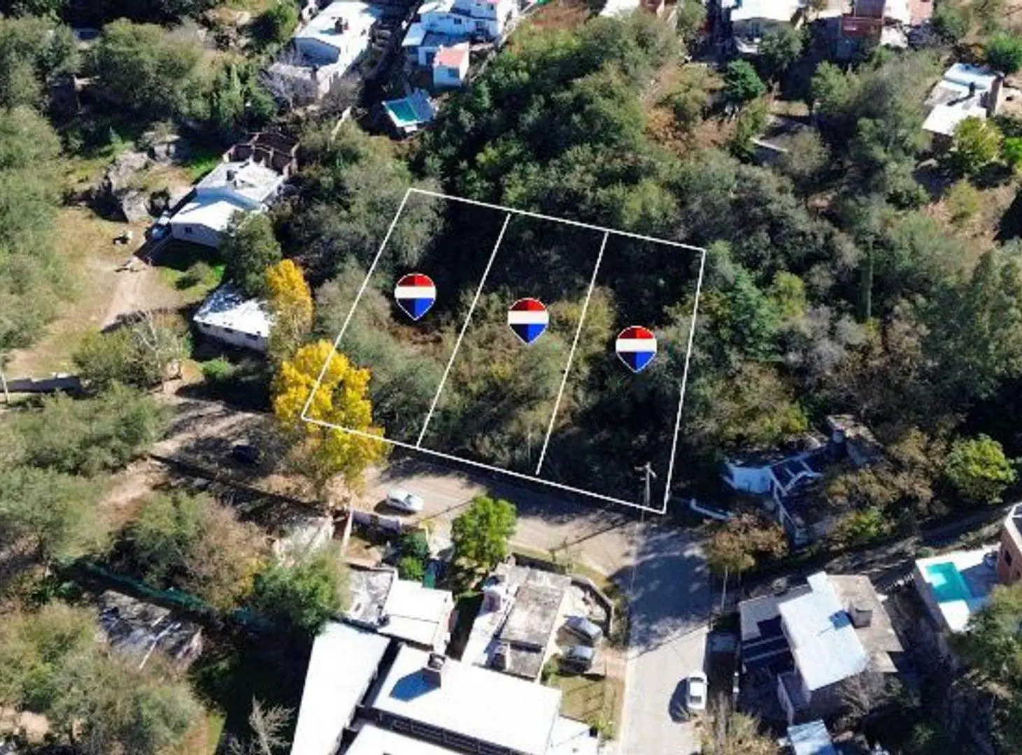 EN VENTA LOTE VILLA CARLOS PAZ 595M2 4