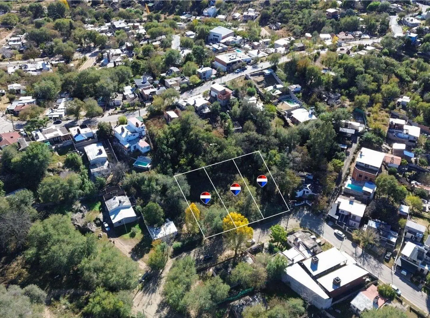 EN VENTA LOTE VILLA CARLOS PAZ 595M2 3