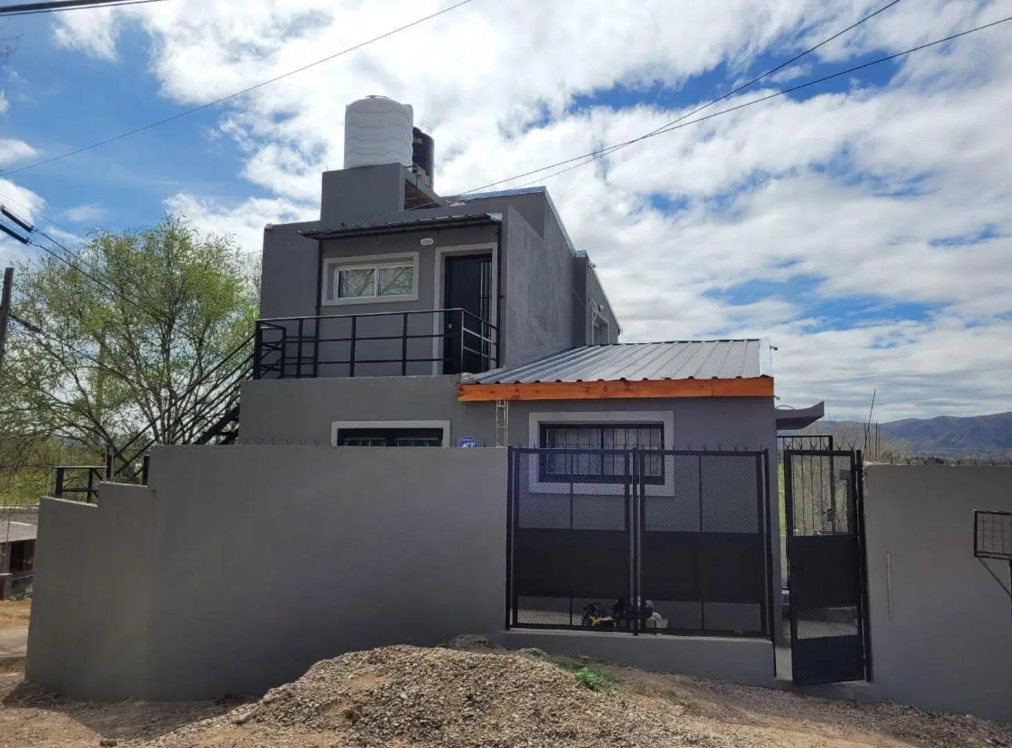 TRES DPTOS CON PISCINA A 500 MTS CENTRO COSQUIN 3