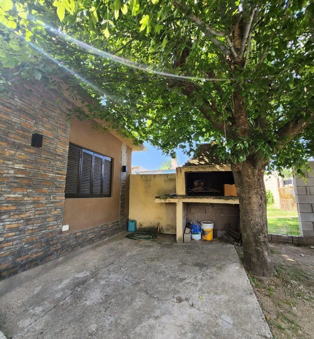 VENDO CASA 87 M2 EN CARLOS PAZ CON DEPTO, INVERSOR 4