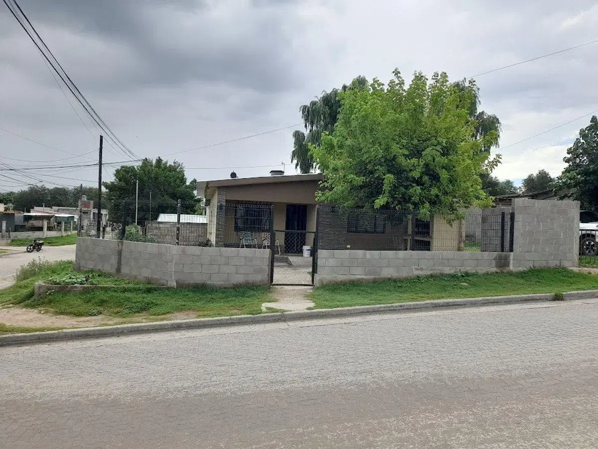 VENDO CASA 87 M2 EN CARLOS PAZ CON DEPTO, INVERSOR 2