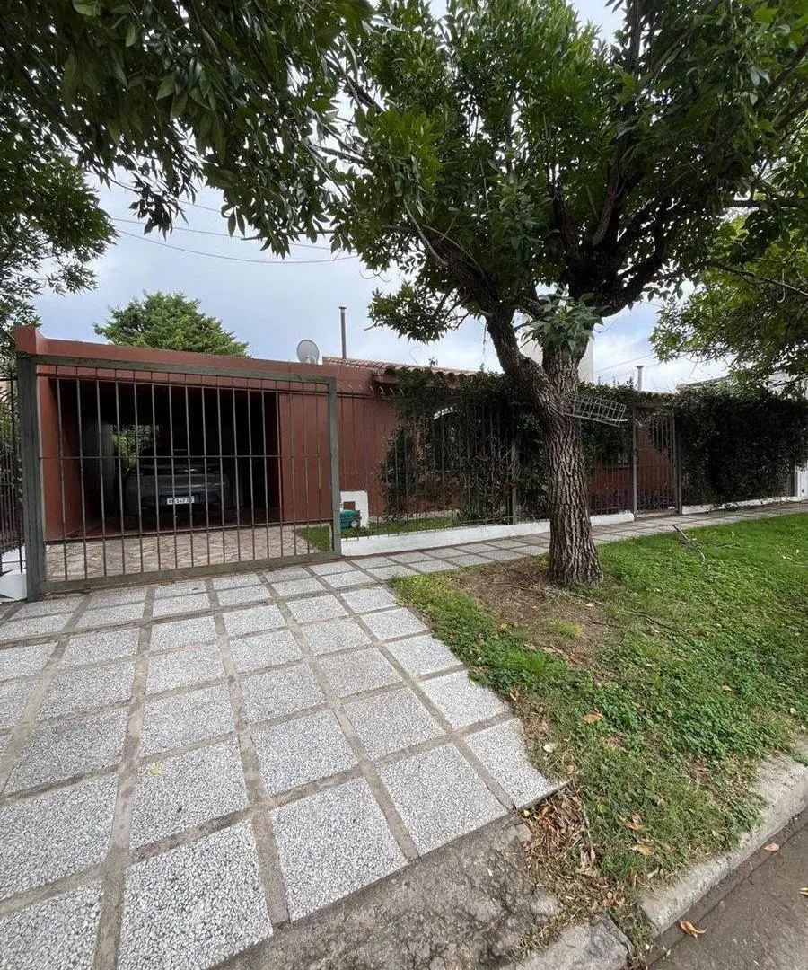 VENTA CASA 3 DORM B° EL REFUGIO RECTA MARTINOLLI 4