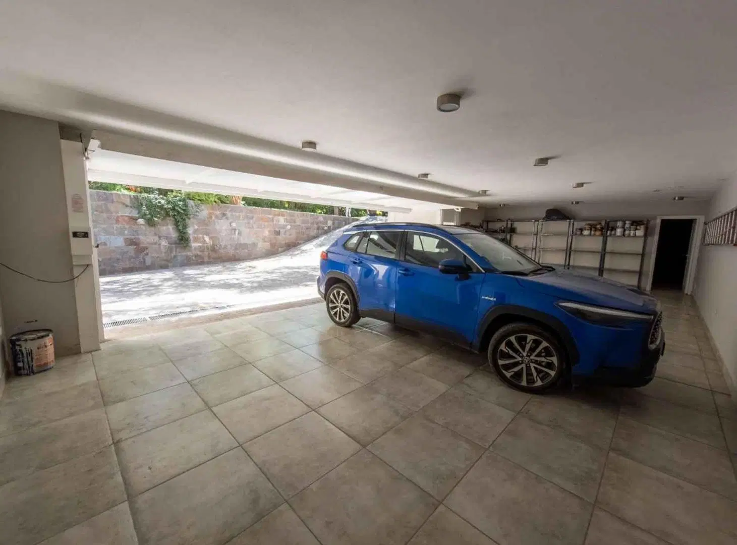 VENTA EXCLUSIVA CASA 4 DORM LOMAS DE LA CAROLINA 3
