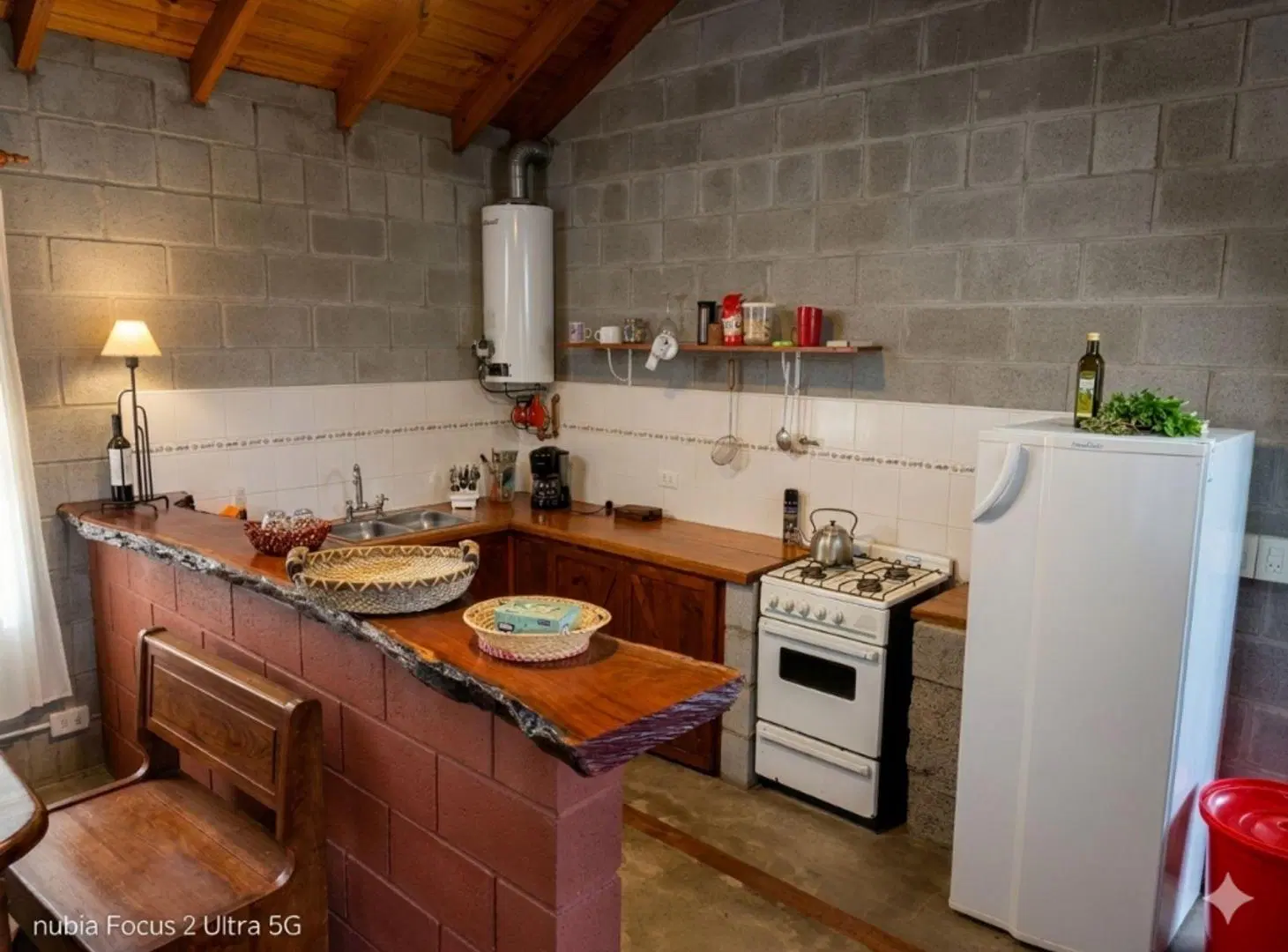 SE VENDE CASA 3 DORMITORIOS + DTO V. YACANTO 4700M 5