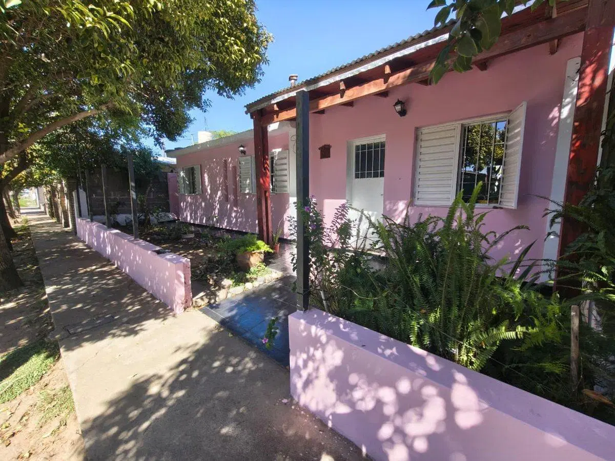 CASA 2 DORM CON COCHERA LICEO 3RA SECCION 4