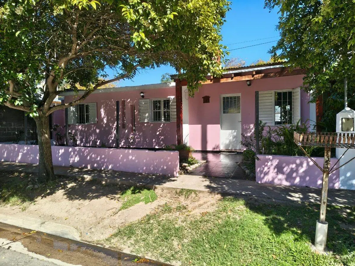 CASA 2 DORM CON COCHERA LICEO 3RA SECCION 3