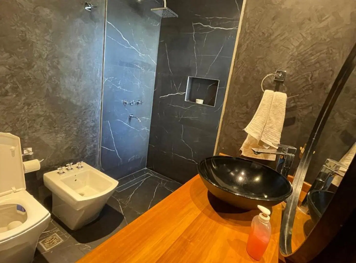 Exclusiva casa 4 dormitorios Tejas  3 3