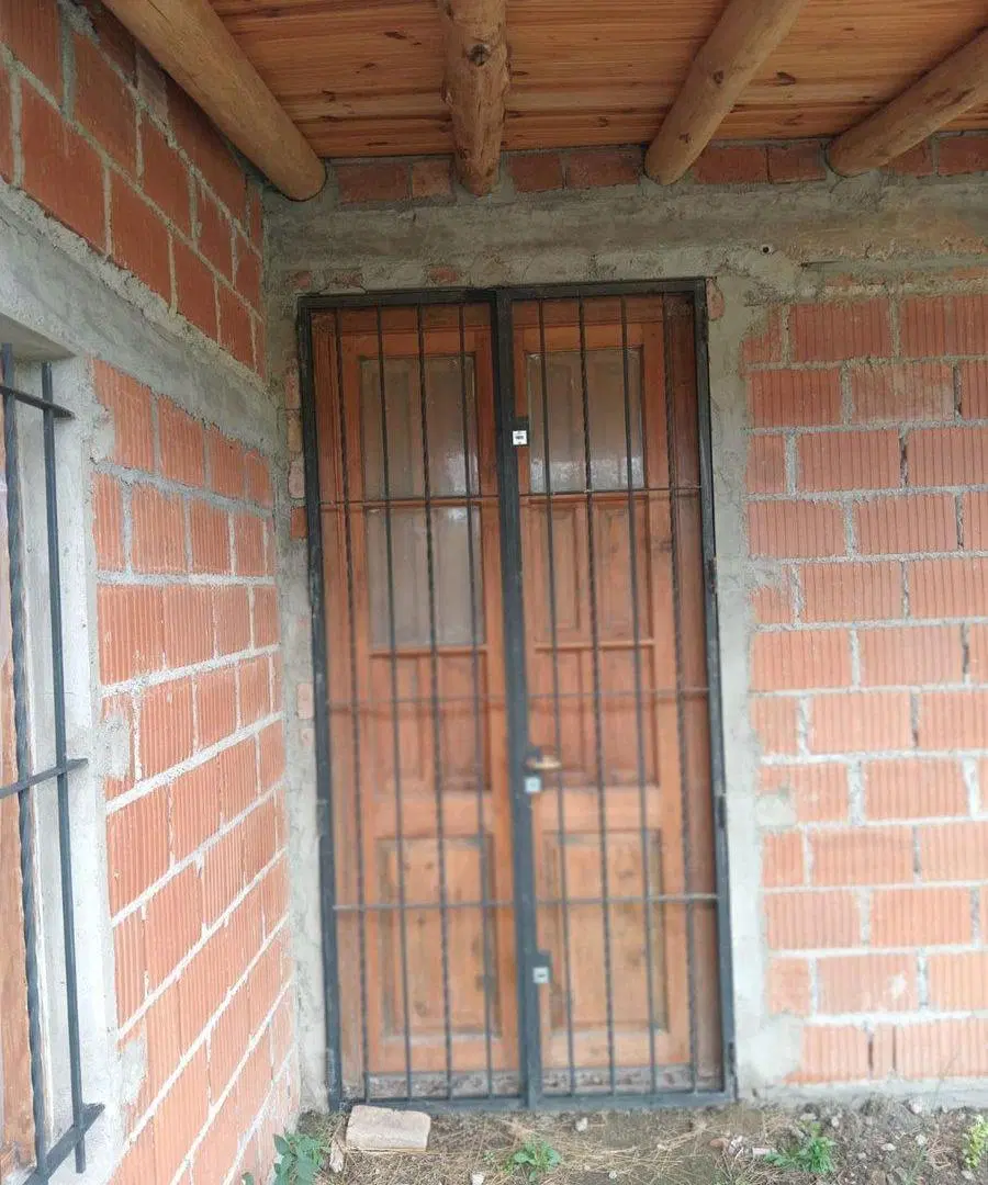 CASA A TERMINAR EN AGUAS AZULES CAPILLA DEL MONTE 2