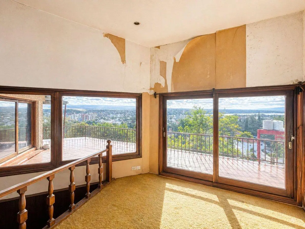CASA EN VENTA 3 DORMITORIOS CARLOS PAZ A REMODELAR 3