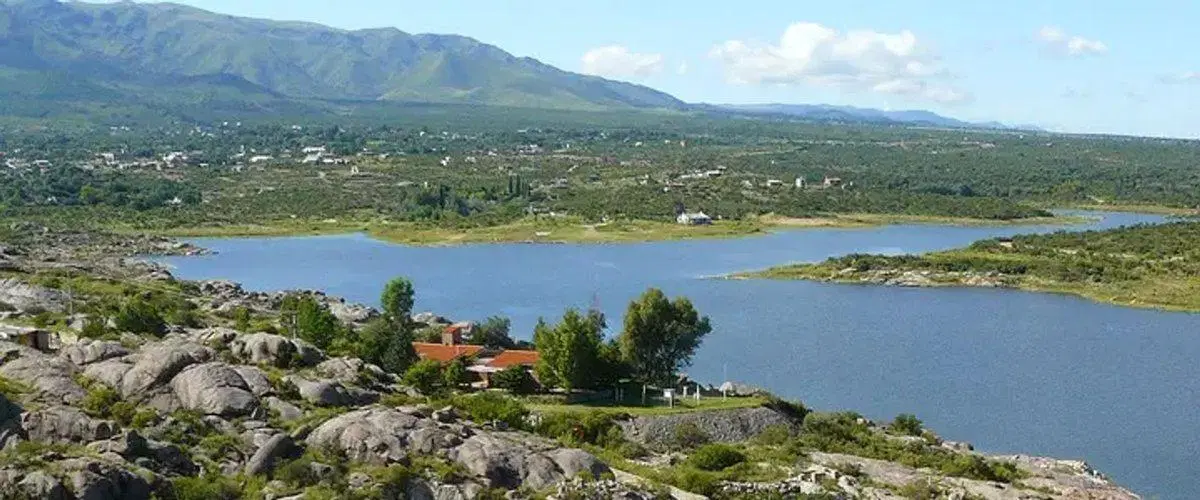 LOTE EN CAPILLA CON VISTA AL LAGO DE 600 MTS 3