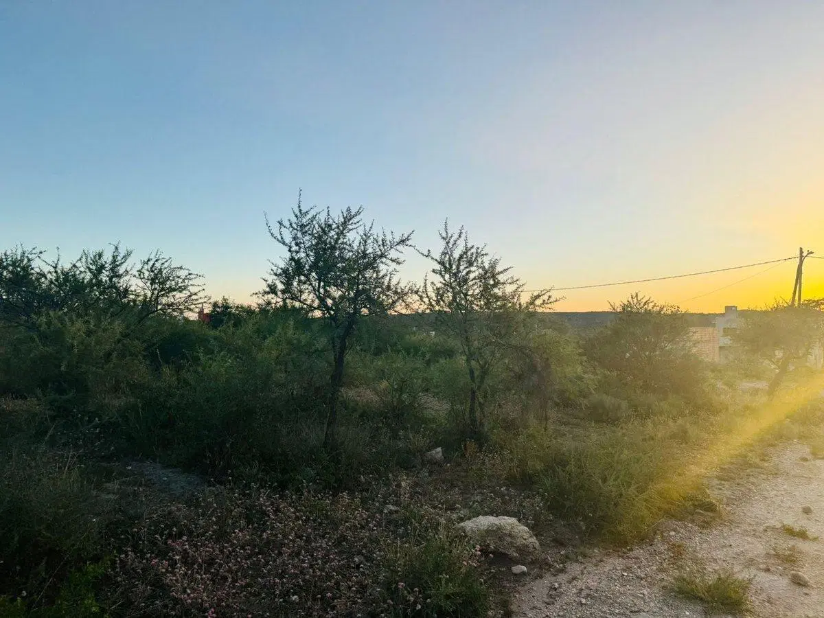 LOTE EN CAPILLA CON VISTA AL LAGO DE 600 MTS 4