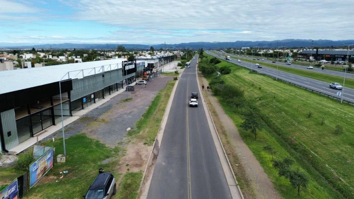 LOCAL COMERCIAL 300 MTS SOBRE CIRCUNVALACION 5