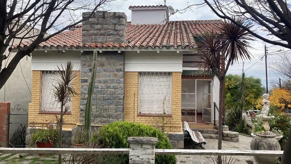 LA FALDA CENTRO CASA 2 DORMITORIOS VENDE