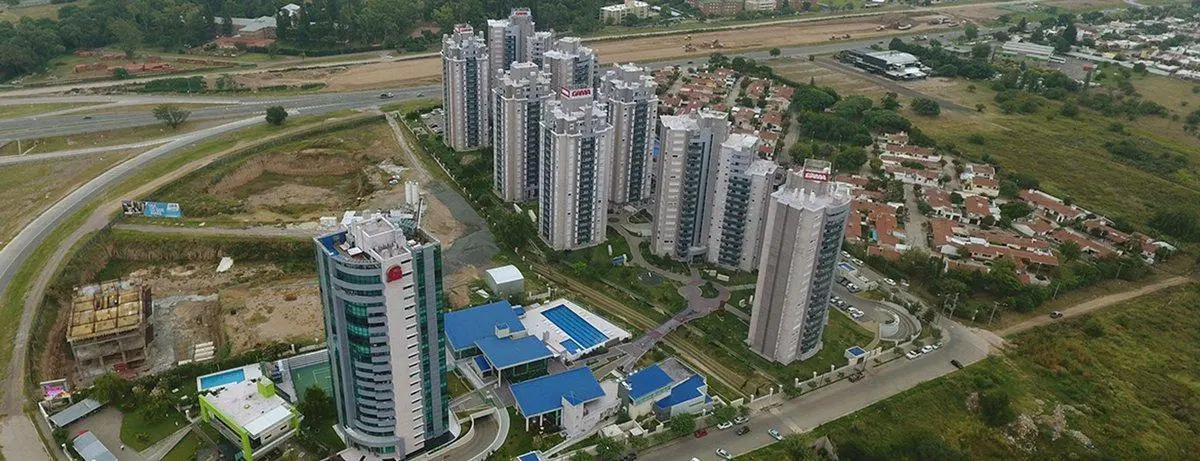 VENTA COCHERA EN ALTO VILLASOL 5