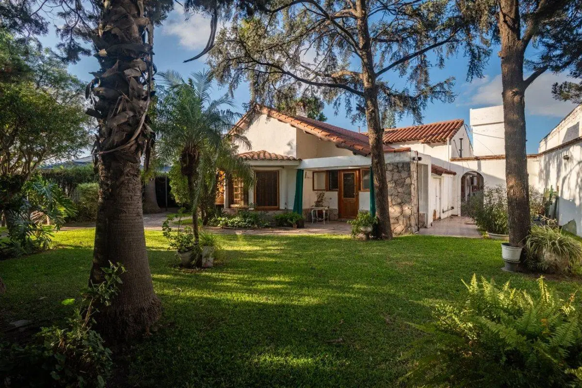 VENTA TERRENO 1877 m2 AV RAFAEL NUÑEZ DESARROLLO 5