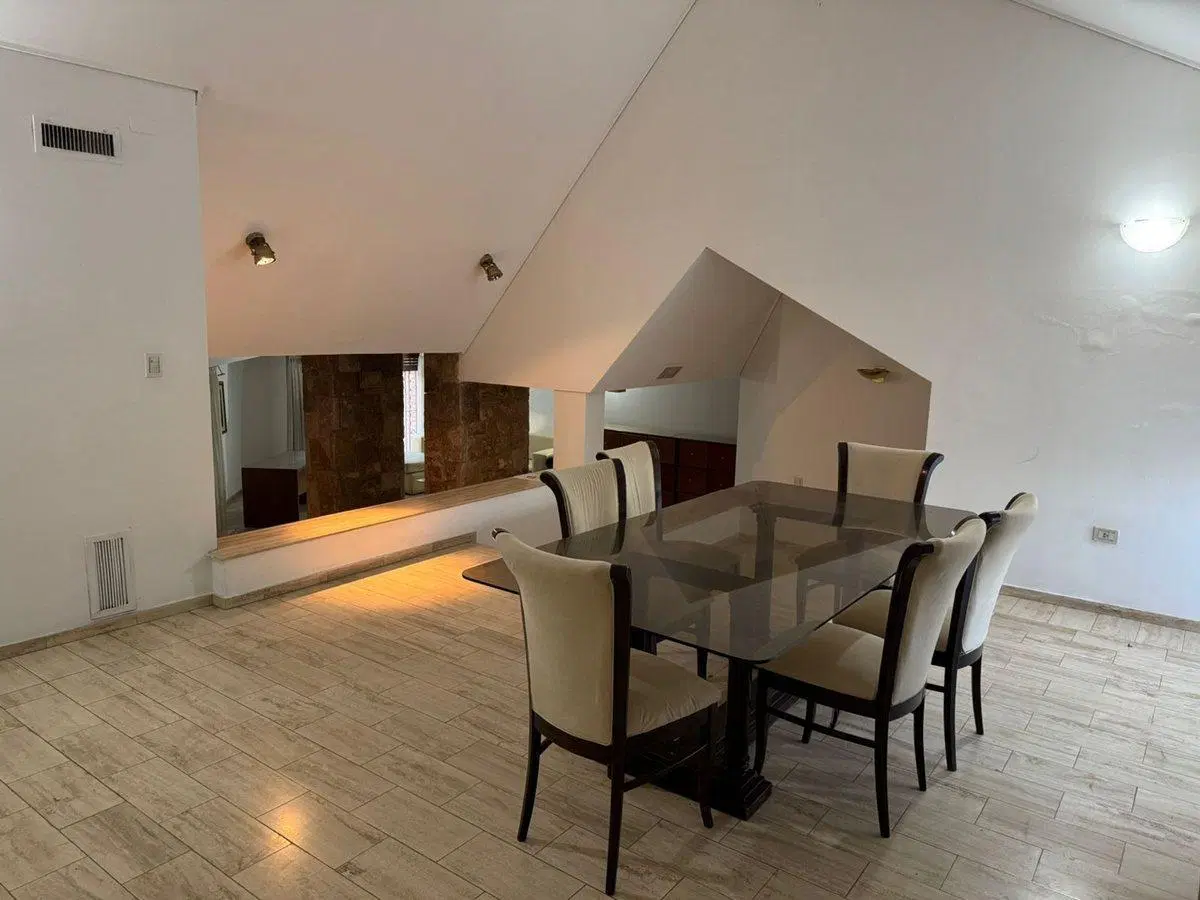 CASA 4 DORMITORIOS CON PILETA EN VILLA CENTENARIO 2